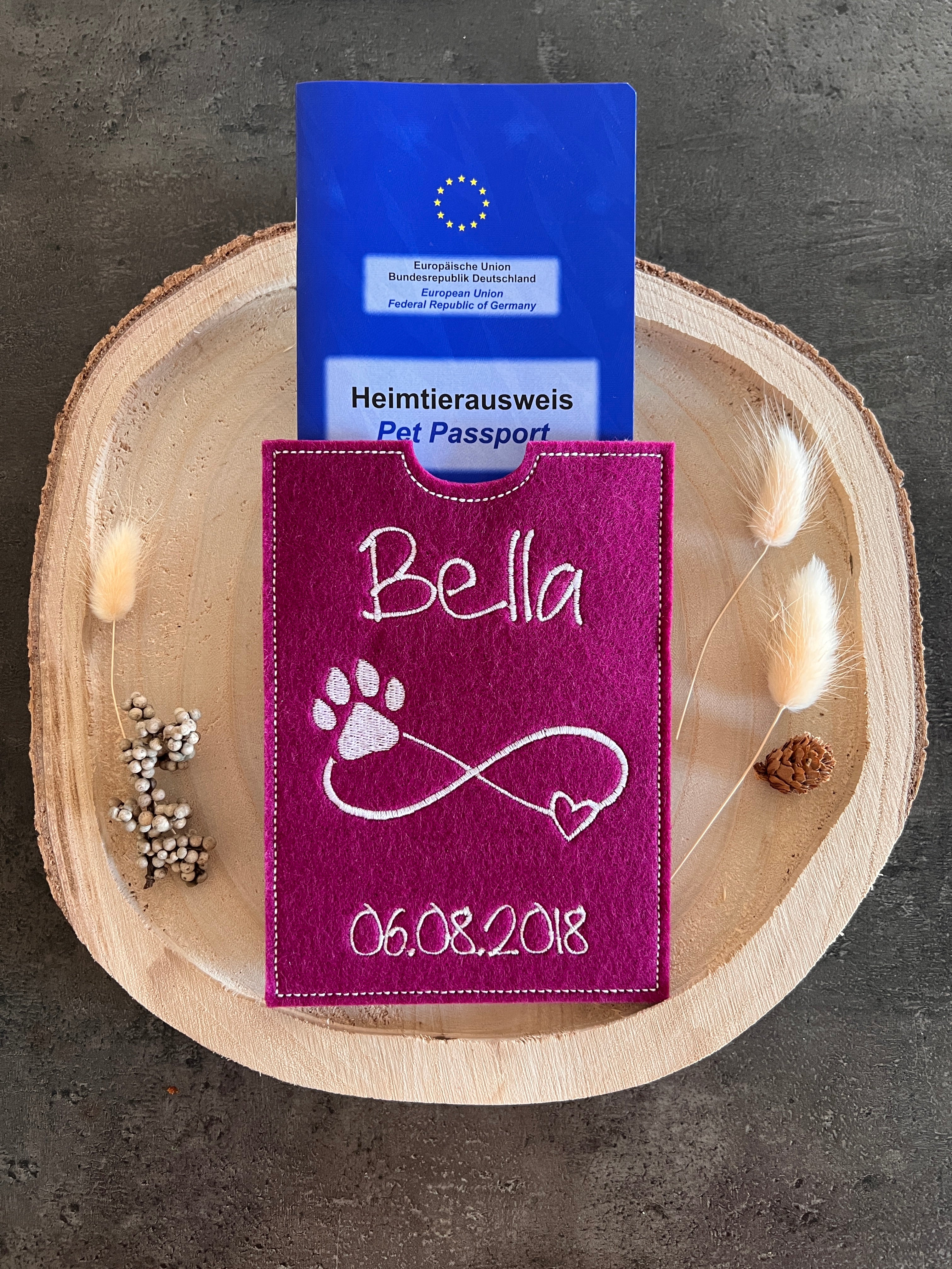 Heimtierausweishülle für Hunde oder Katzen aus Filz, frei personalisierbares Unikat