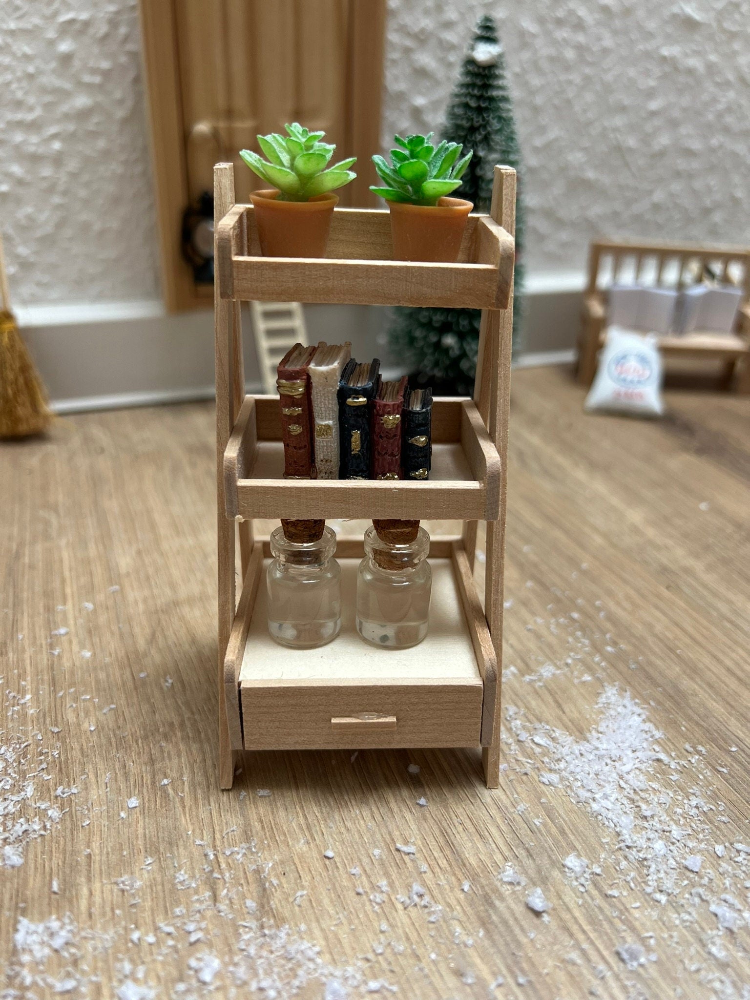 Wichtel Leiter Regal Miniatur Treppenregal Stufenregal aus Holz mit Schublade