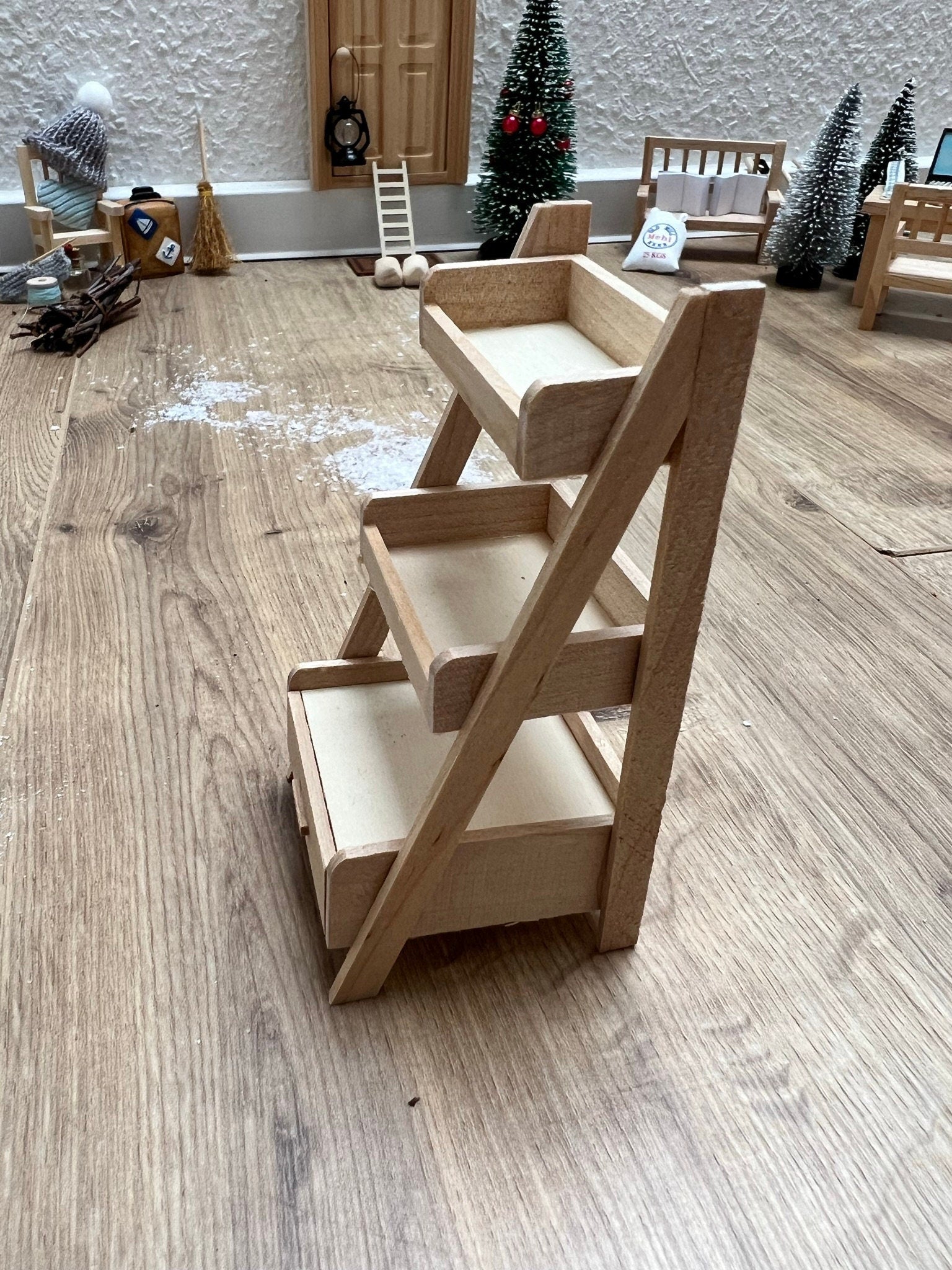 Wichtel Leiter Regal Miniatur Treppenregal Stufenregal aus Holz mit Schublade