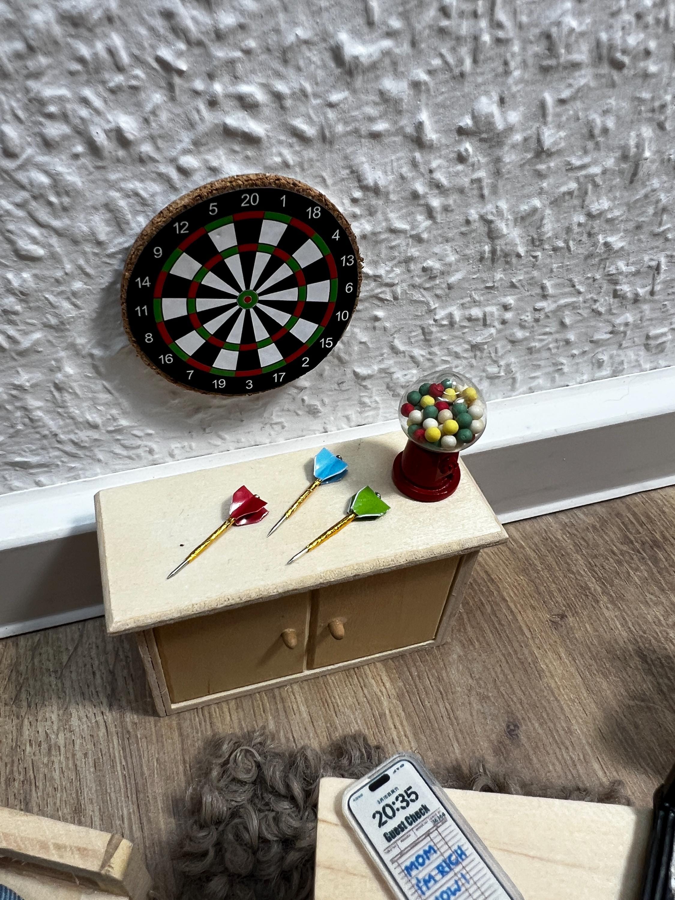 Wichtel Spielezimmer Miniatur Controller Laptop Handy Dart Kartenspiel Mau Mau Kaugummi Kegel