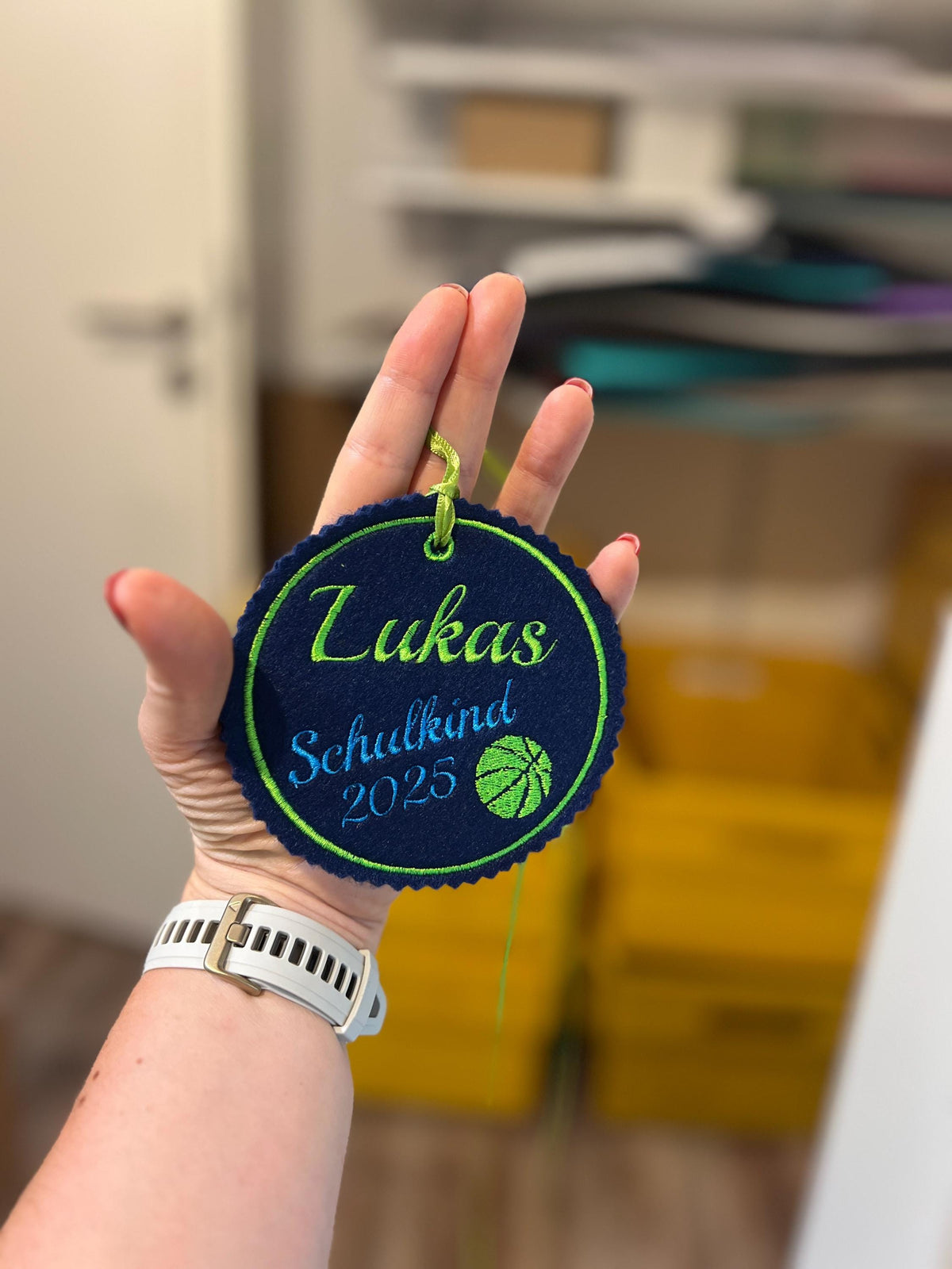 Schultütenanhänger mit Name Lukas und Schulkind 2025