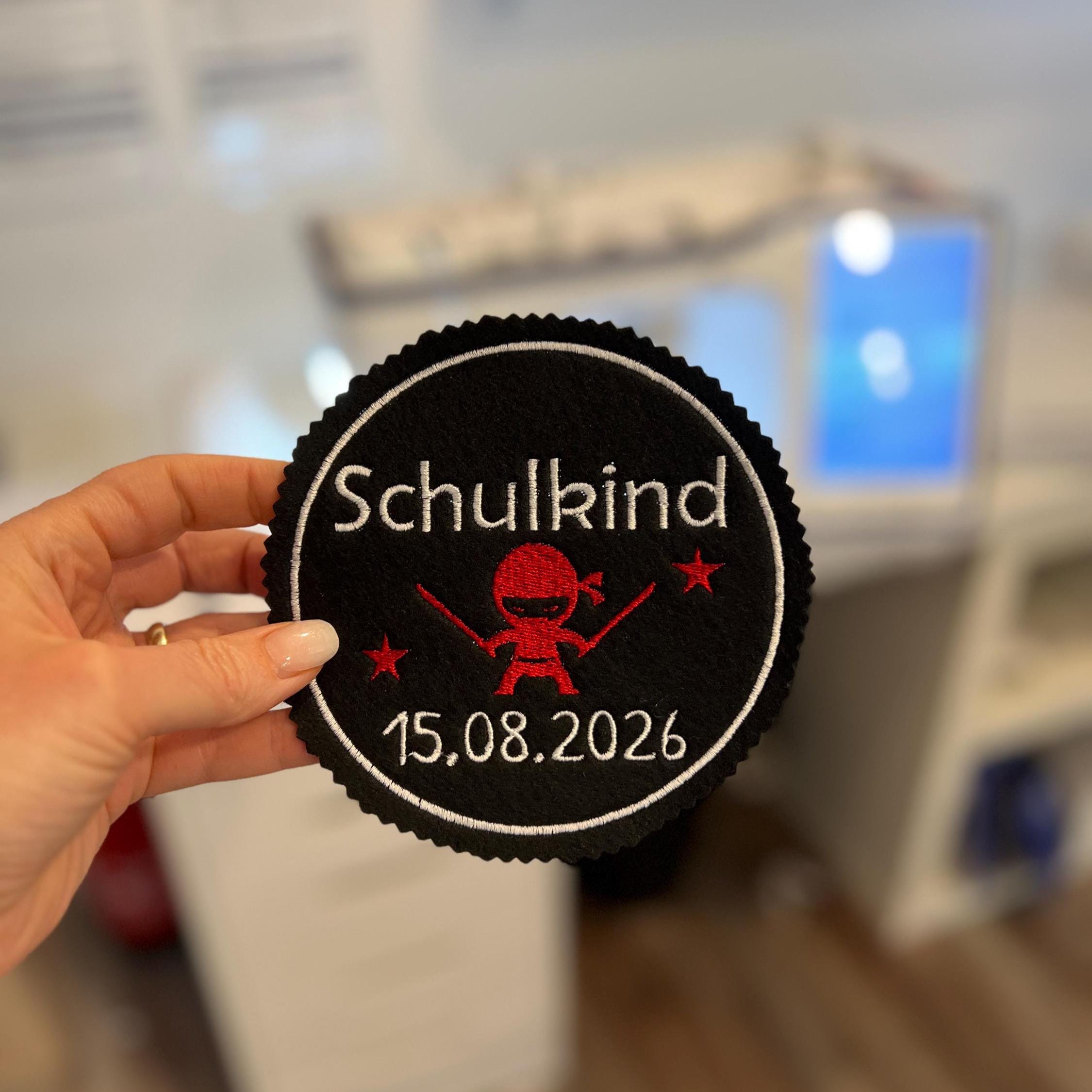Aufnäher für Schultüte aus Filz 12 x 12 cm zum Aufkleben oder Nähen hochwertig bestickt