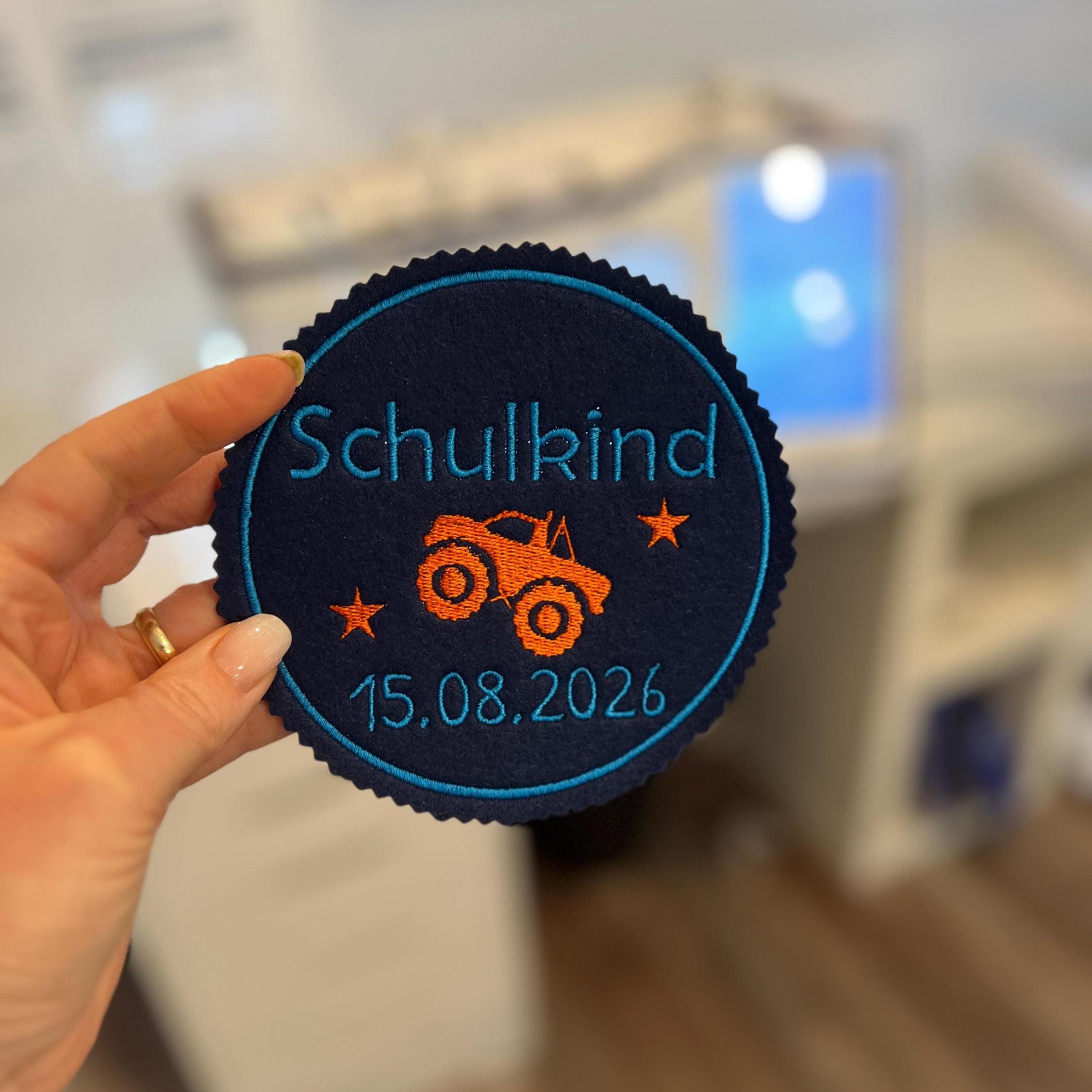 Aufnäher für Schultüte aus Filz 12 x 12 cm zum Aufkleben oder Nähen hochwertig bestickt