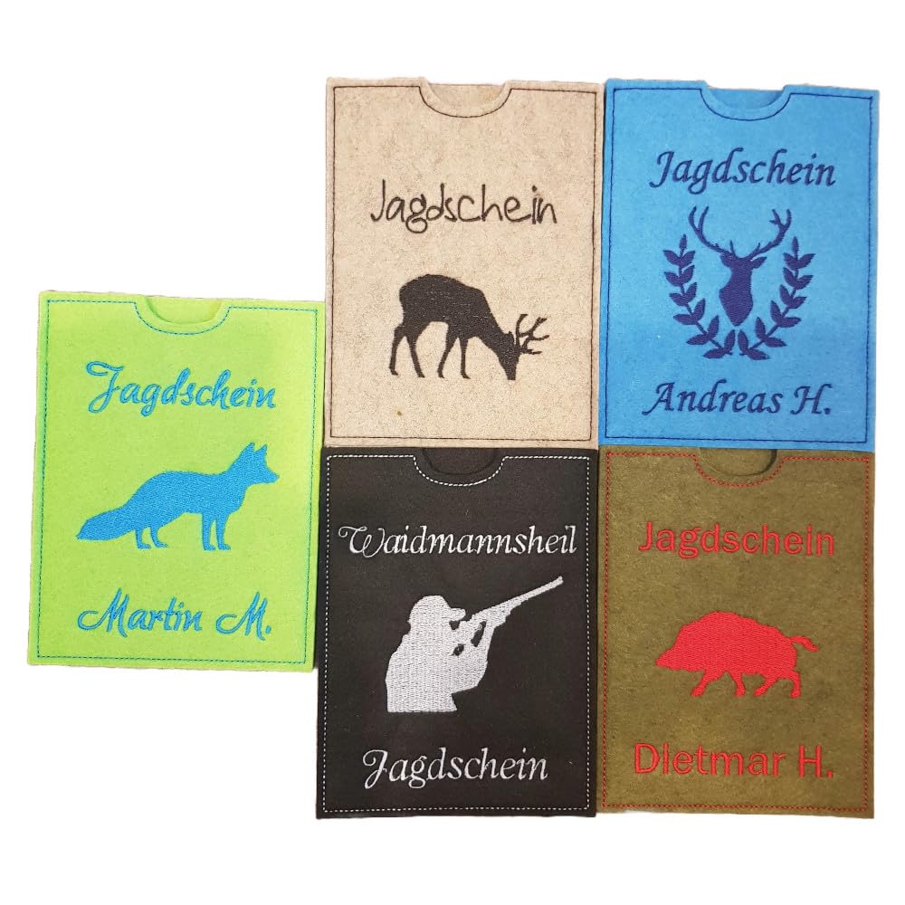 Jagdscheinhüllen aus Filz in fünf Farben mit Jagdmotiven und Namen