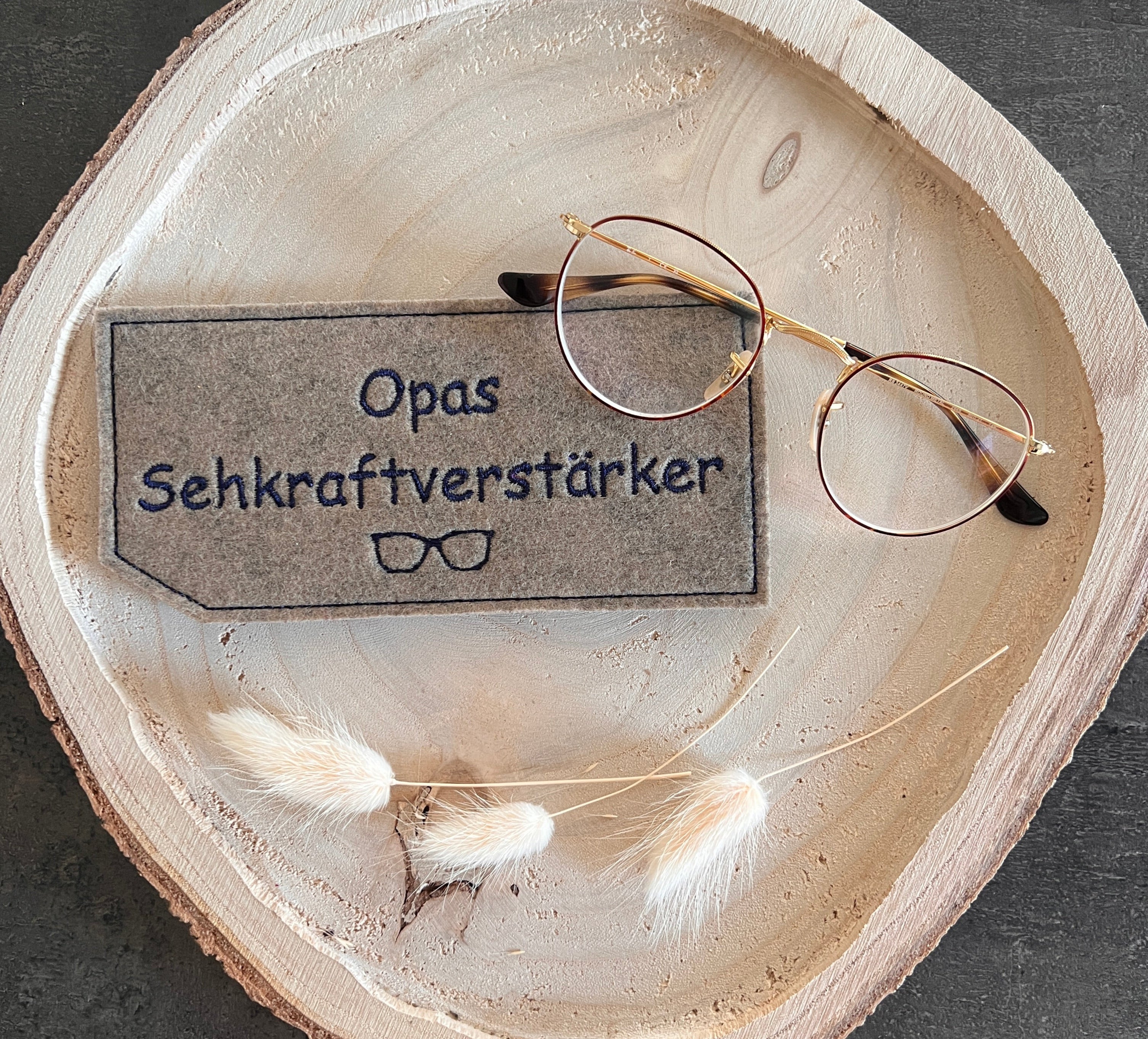 Brillenetui aus Filz mit personalisierbaren Namen