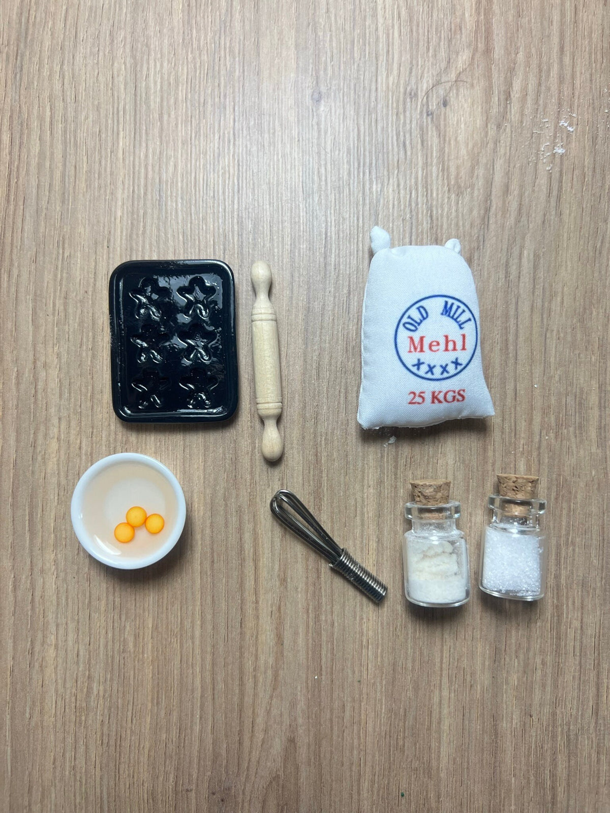 Wichte Backen Küchenutensilien - Mehlsack Backblech Rührbesen Nudelholz Zuckerglas Miniatur Zubehör