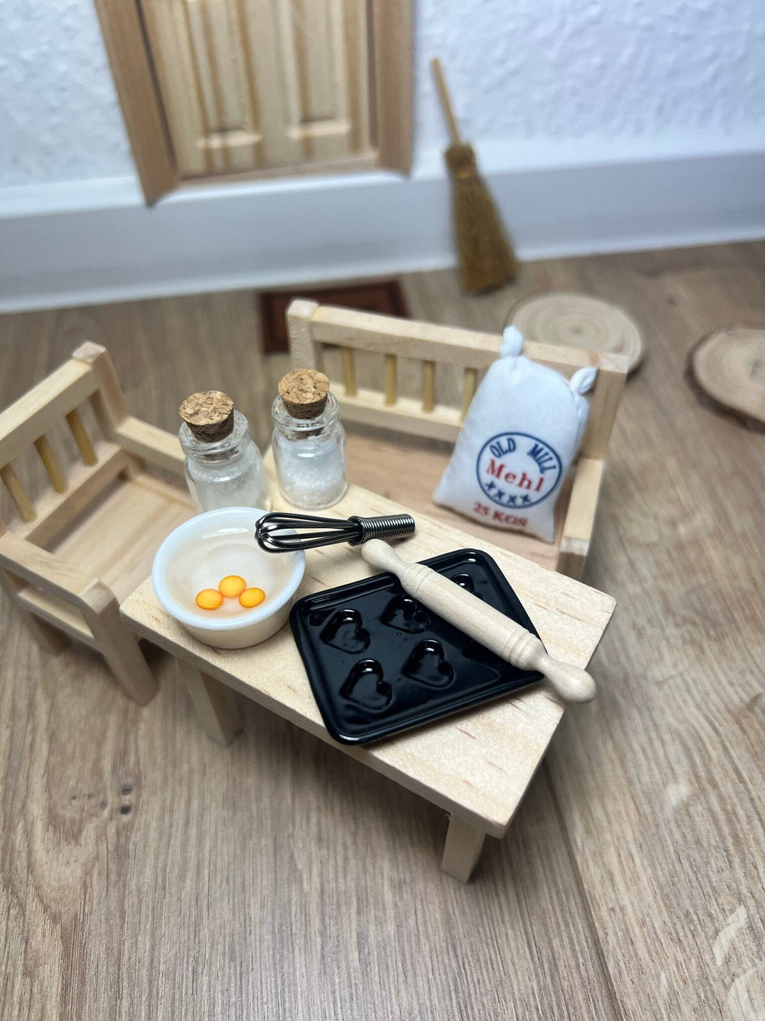 Wichte Backen Küchenutensilien - Mehlsack Backblech Rührbesen Nudelholz Zuckerglas Miniatur Zubehör