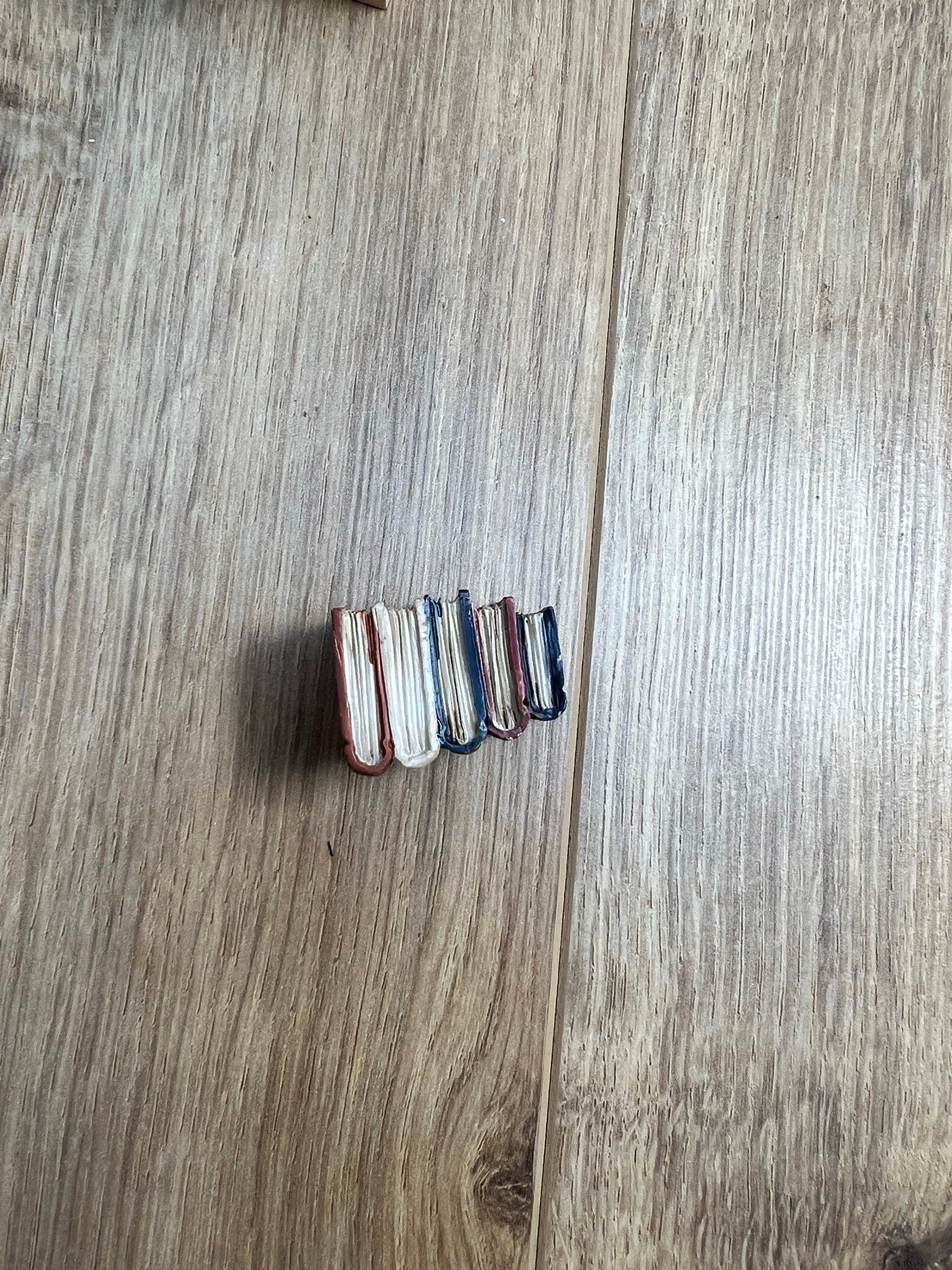 Wichtel Zubehör Buch - Bücher in Miniatur ca. 4 cm passend für ein Bücherregal
