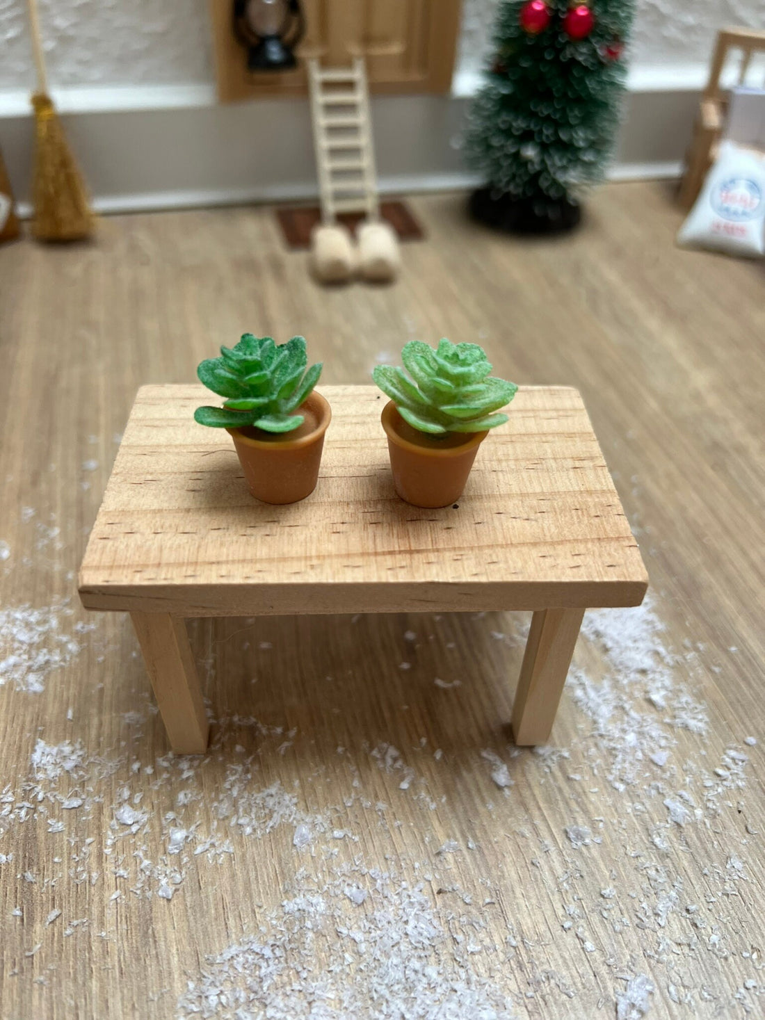 Wichtel Topfpflanzen 2 Stück in Miniatur ca. 2,3 cm groß Pflanzen Blumen Deko Wohnzimmer Grüner Daumen Blumentopf