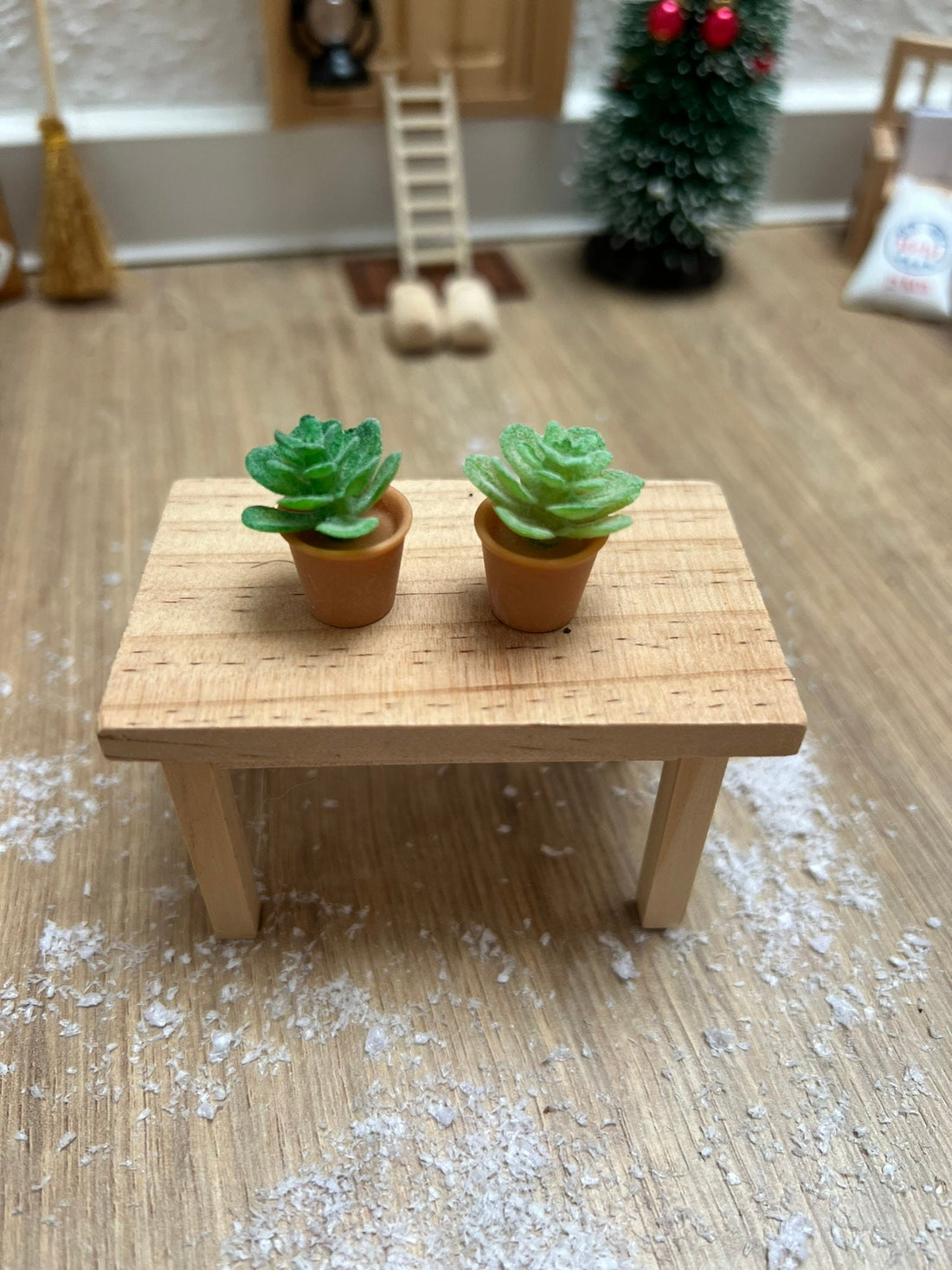 Wichtel Topfpflanzen 2 Stück in Miniatur ca. 2,3 cm groß Pflanzen Blumen Deko Wohnzimmer Grüner Daumen Blumentopf