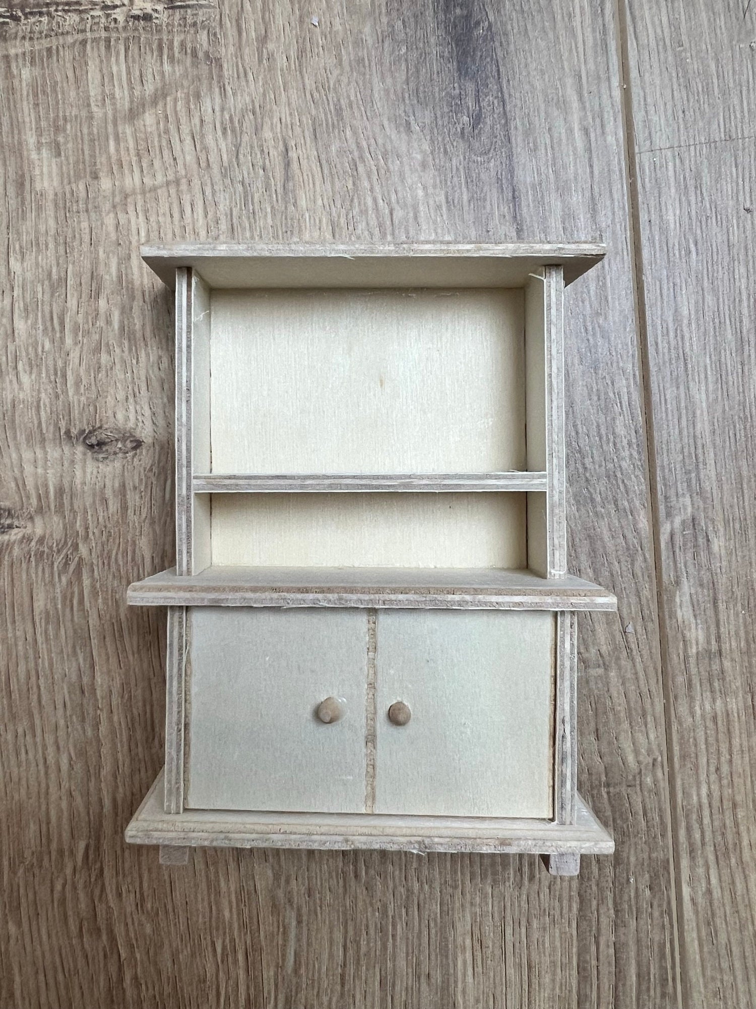 Wichtel Schrank Miniatur Größe 8x3,1x10,1 Miniatur Möbelstück Küchenschrank Holzschrank