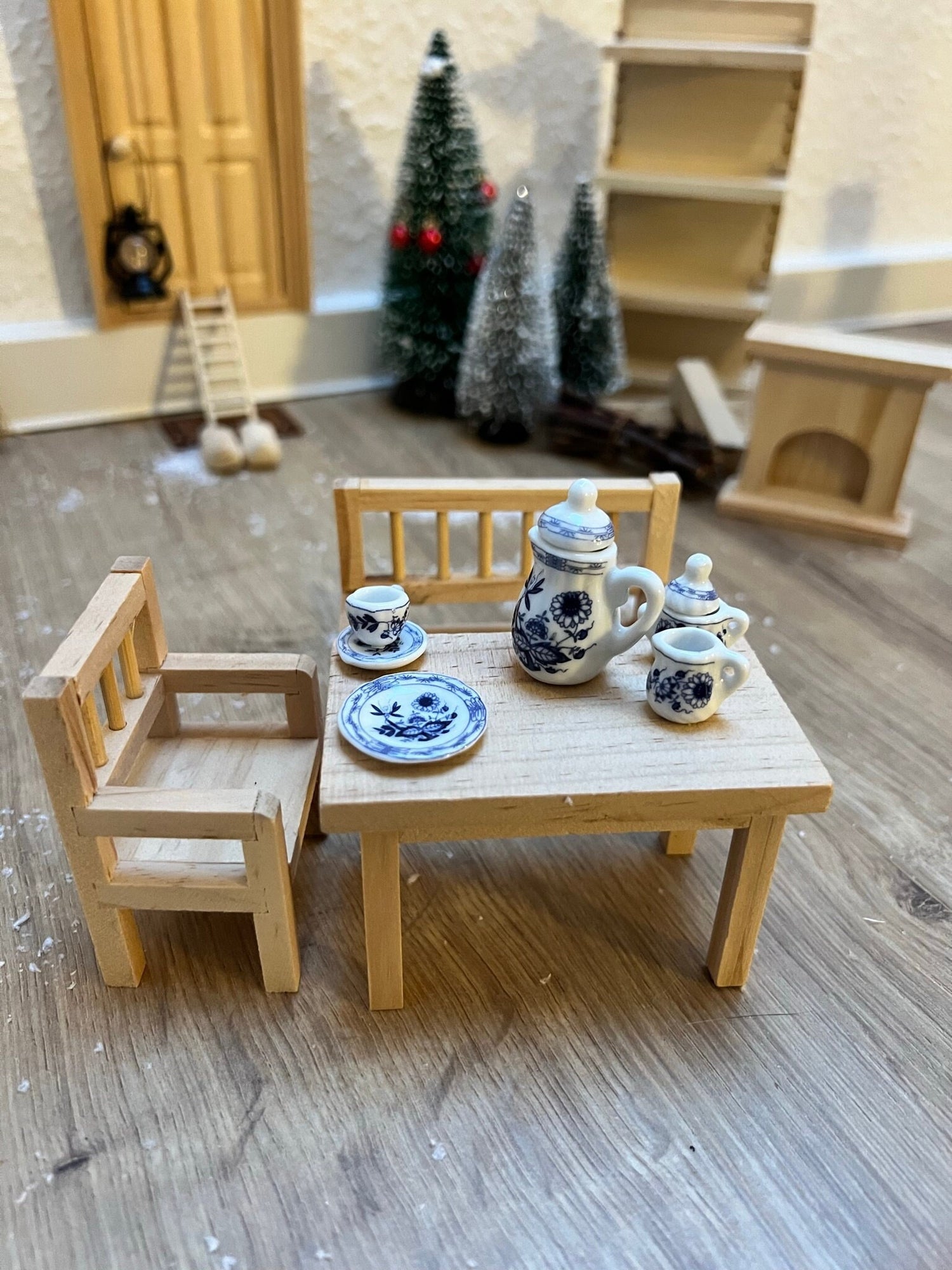 Wichtel Kaffee Service Blau / Weiß Set 15 Teile Miniatur Kaffeekanne Kaffeetasse Kuchenteller Service
