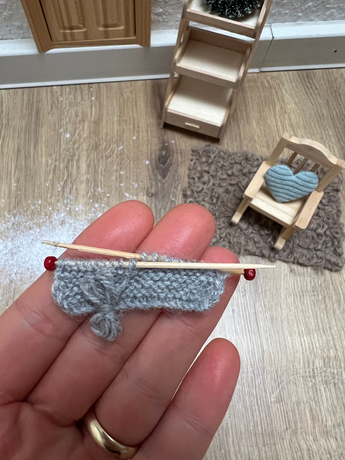 Wichtel Strickzeug Nadelspiel Miniatur