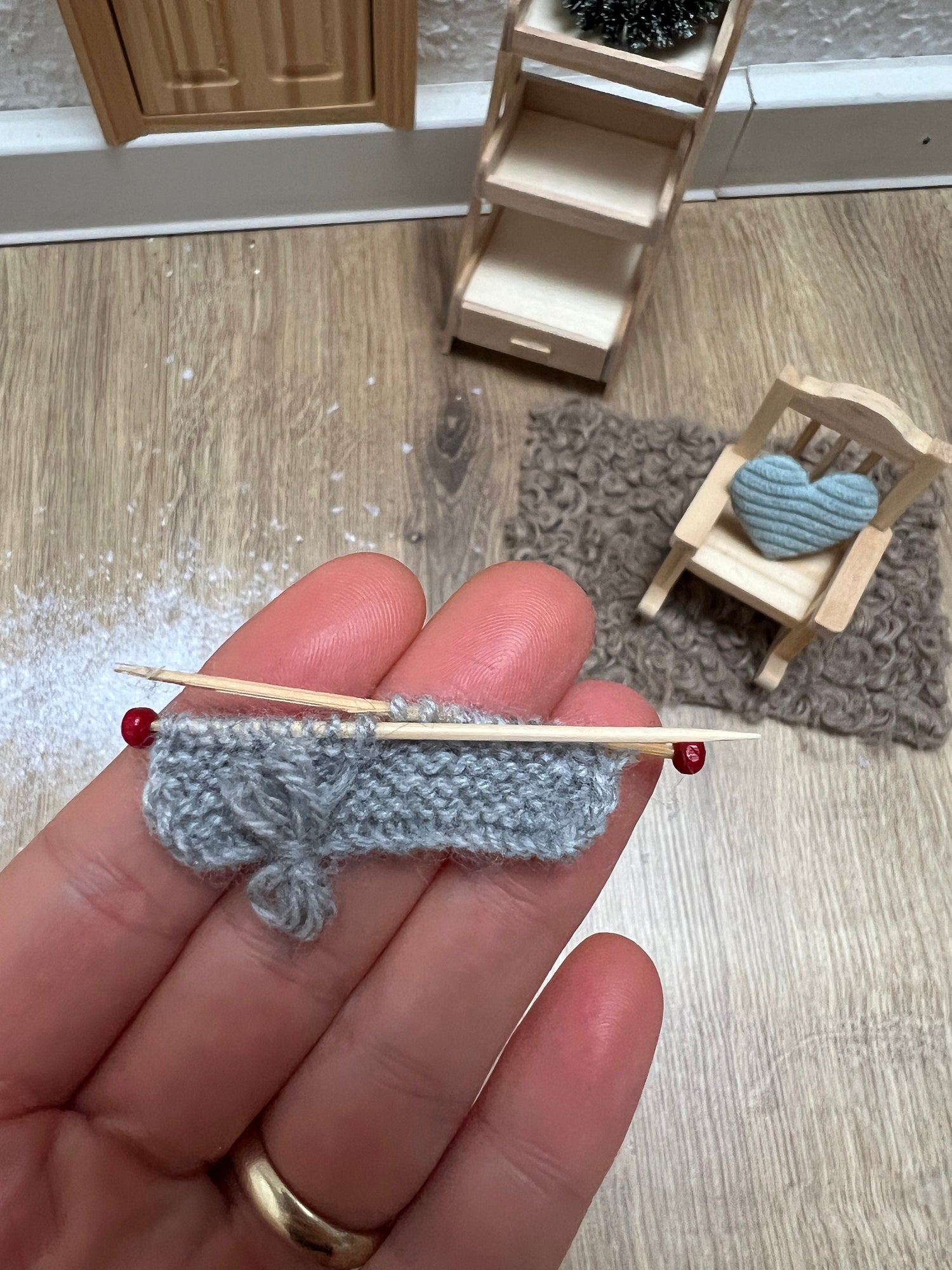 Wichtel Strickzeug Nadelspiel Miniatur