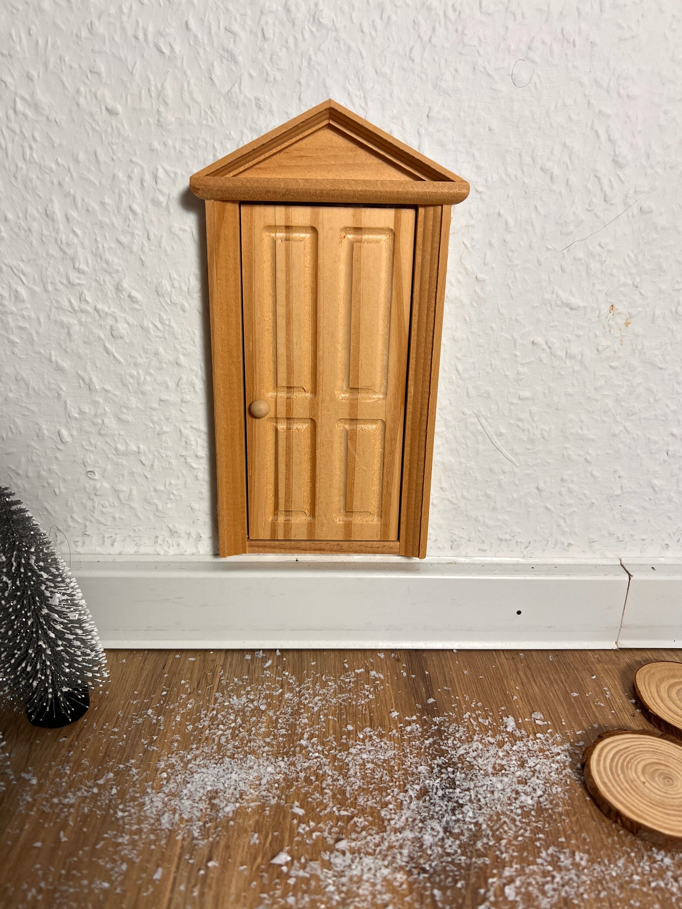 Wichteltür Türe für Wichtelhaus für Nisse Tomte lässt sich öffnen und schließen aus Holz