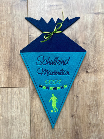 Personalisierte Schultüte (Größe: 30 x 18 cm) aus Filz hochwertig bestickt | Schulkind | Geschenk | Schulstart | Zuckertüte | Geldgeschenk