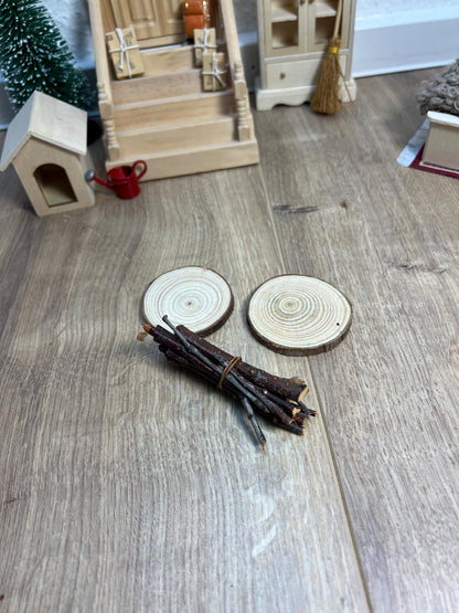 Wichtel Zubehör Reisig und Nadelholzscheibe - Deko - Miniatur