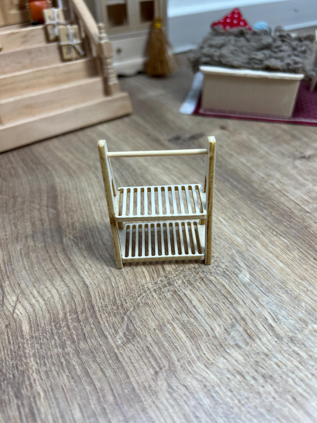 Wichtel Regal aus Holz 2 Etagen Miniatur