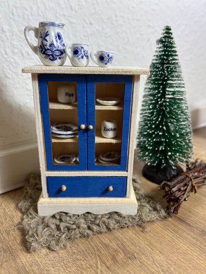Wichtel Schrank in Miniaturgröße Größe 7,8x3,2x11,6 cm Holzschrank Küchenschrank Vitrine