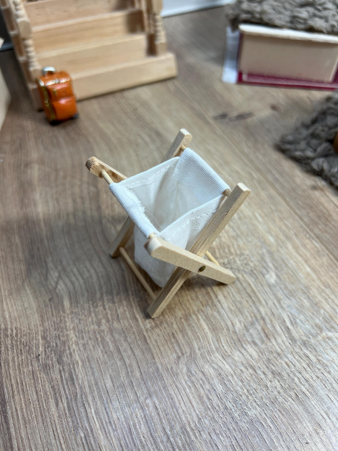 Wichtel Wäsche - Sack 4,5 x 5,2 cm Miniatur Korb für Wäsche Kleidungstücke