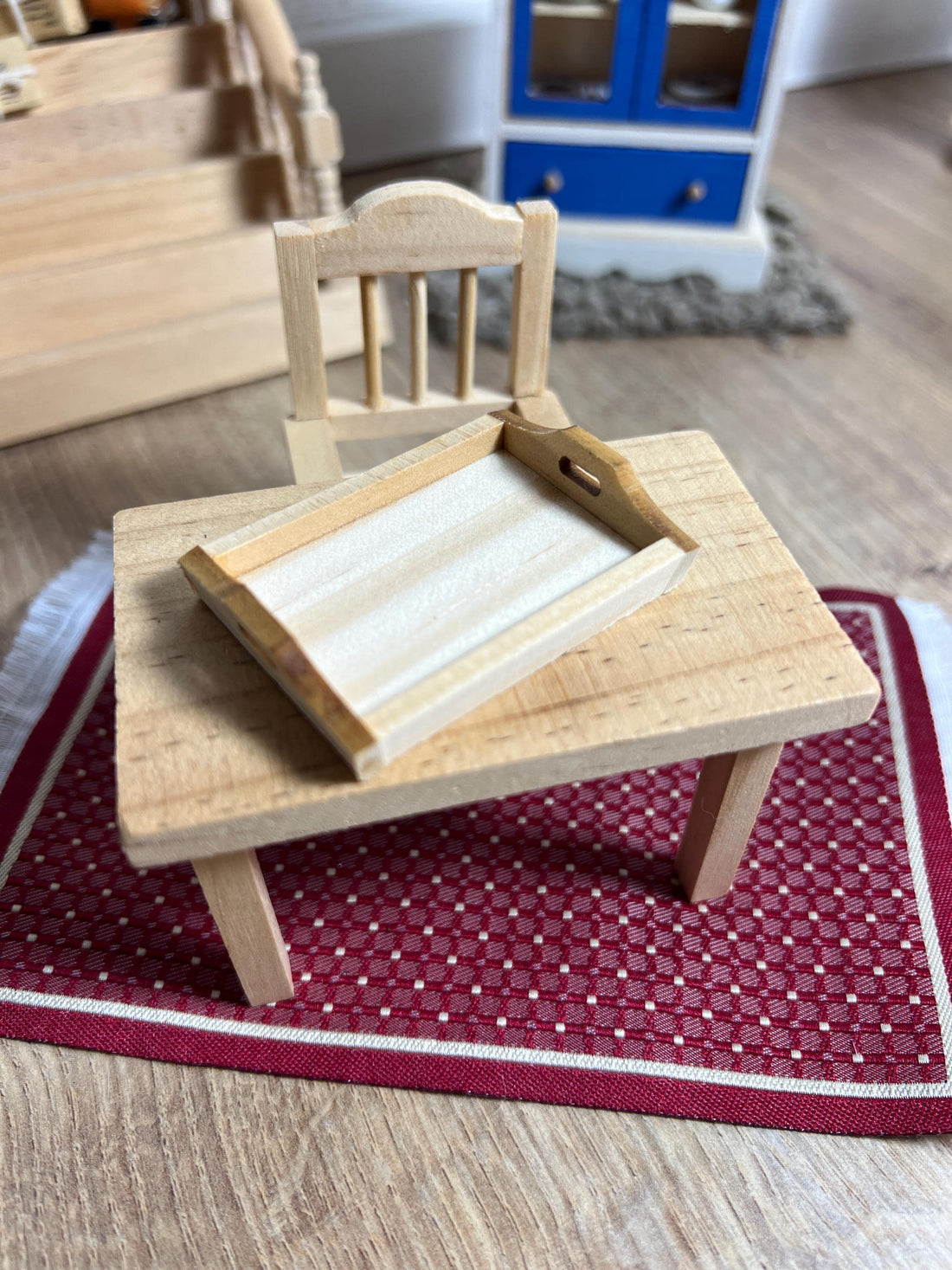 Wichtel Servier Tablett aus Holz Küchenausstattung in Miniatur