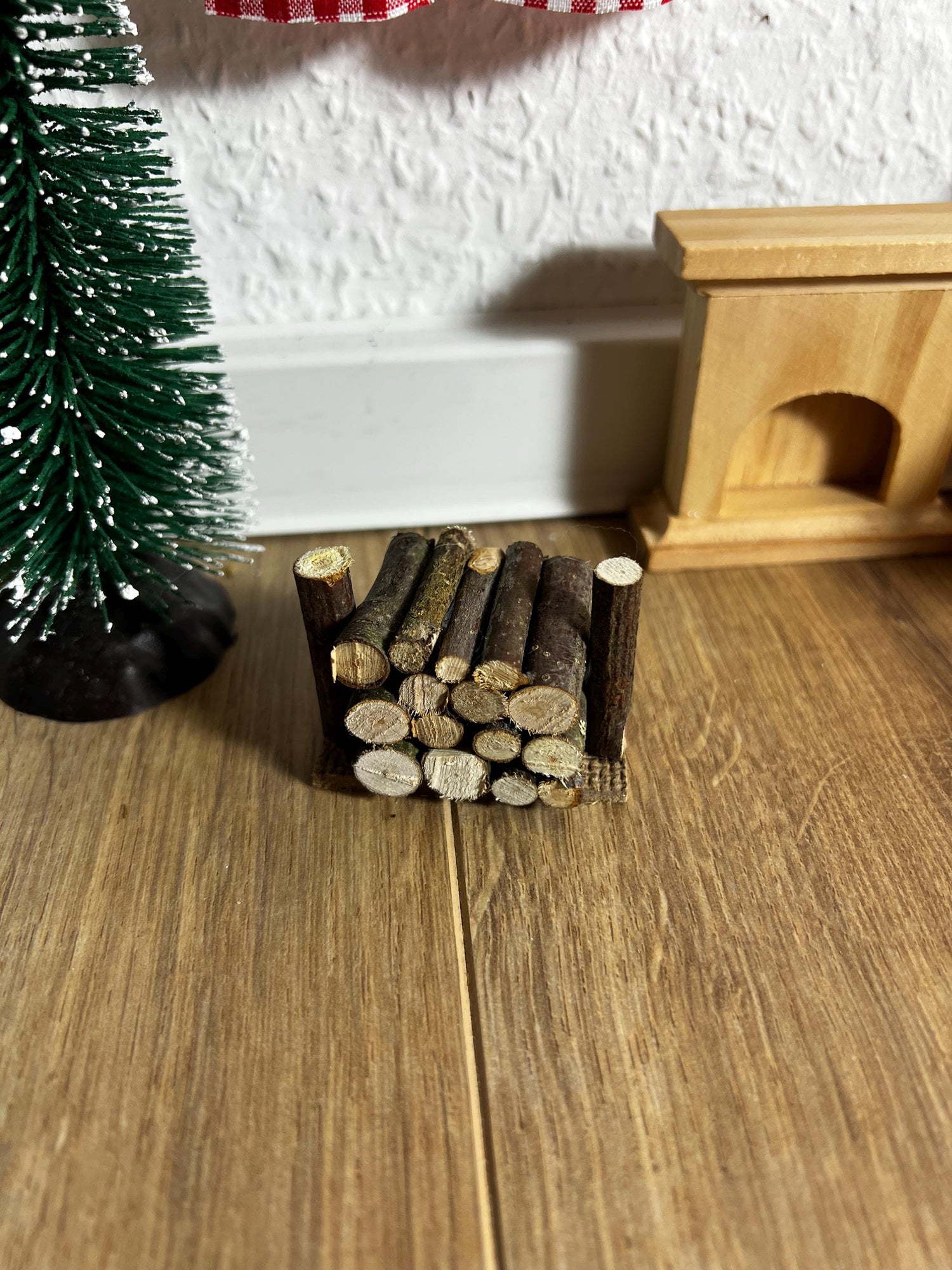 Wichtel Holzstapel Holzstoß Feuerholz Lagerung Miniatur