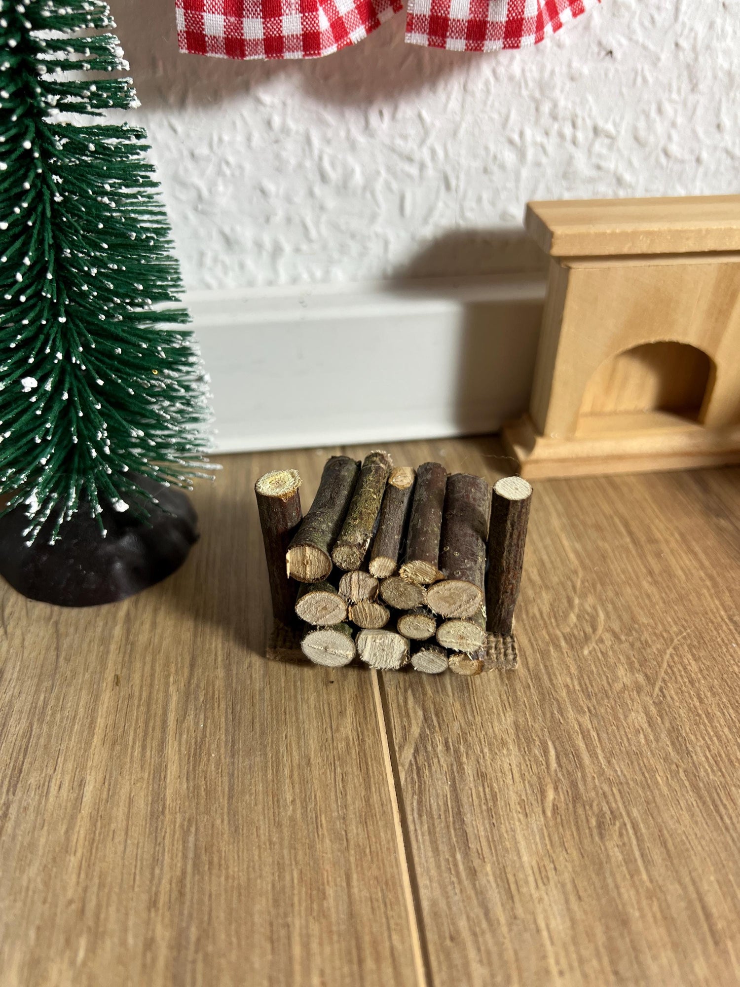 Wichtel Holzstapel Holzstoß Feuerholz Lagerung Miniatur