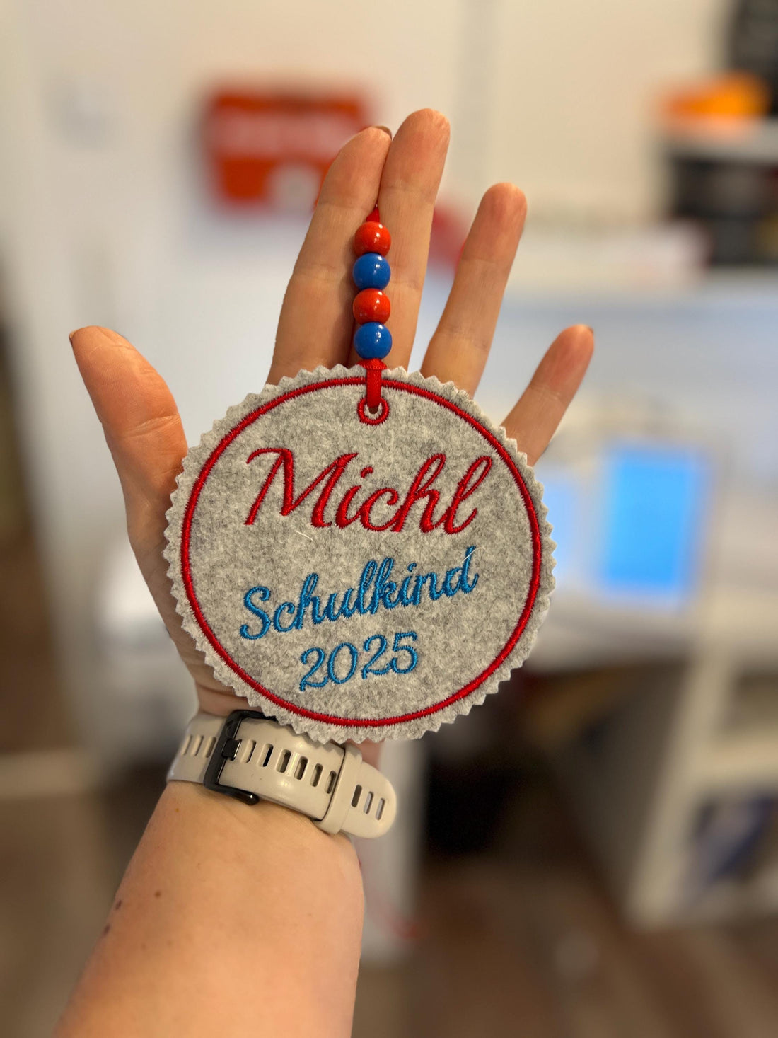 Personalisierter Anhänger für Schultüte | hochwertig bestickt | zum Befestigen an der Schultüte Einschulung 2025 Schulranzen Tornister