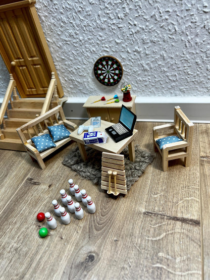 Wichtel Spielezimmer Miniatur Controller Laptop Handy Dart Kartenspiel Mau Mau Kaugummi Kegel