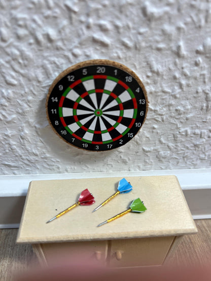 Wichtel Spielezimmer Miniatur Controller Laptop Handy Dart Kartenspiel Mau Mau Kaugummi Kegel