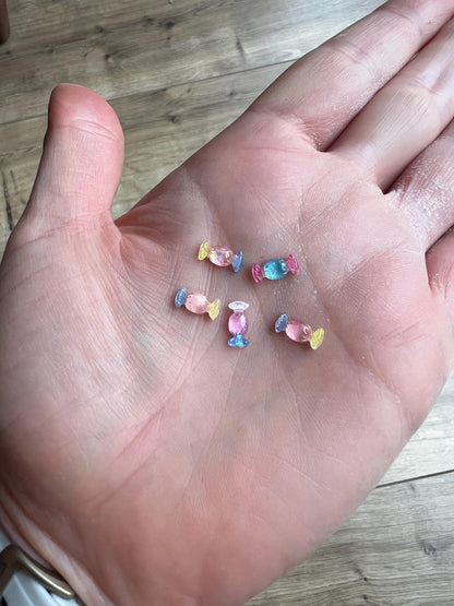 Wichtel 5 Stück Bonbons Größe ca. 0,8 x 0,4 Miniatur Zubehör Süßigkeiten