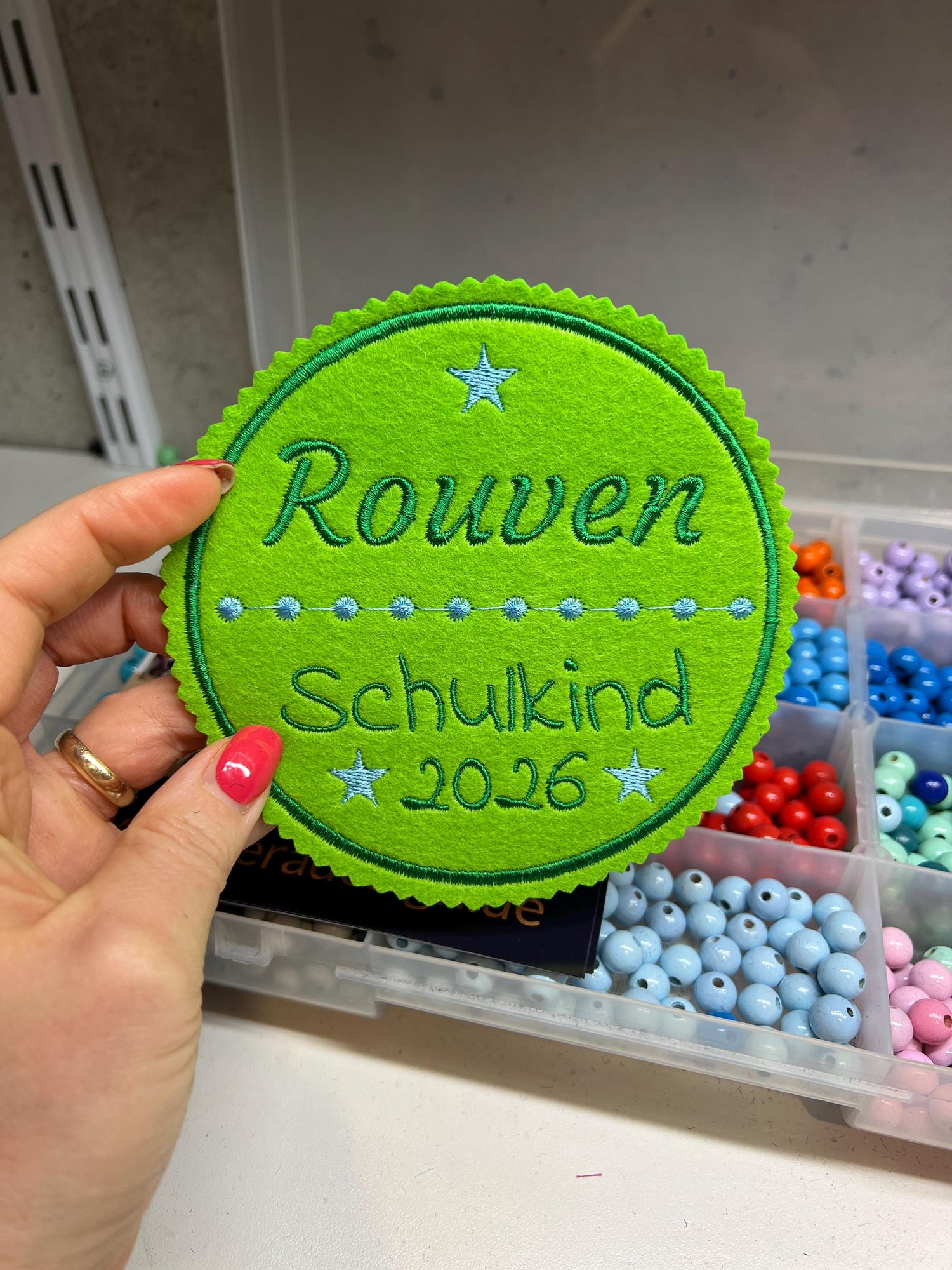 Applikation für Schultüte aus Filz mit Name personalisiert und Schulkind 2026 hochwertig bestickt und in vielen Farben möglich