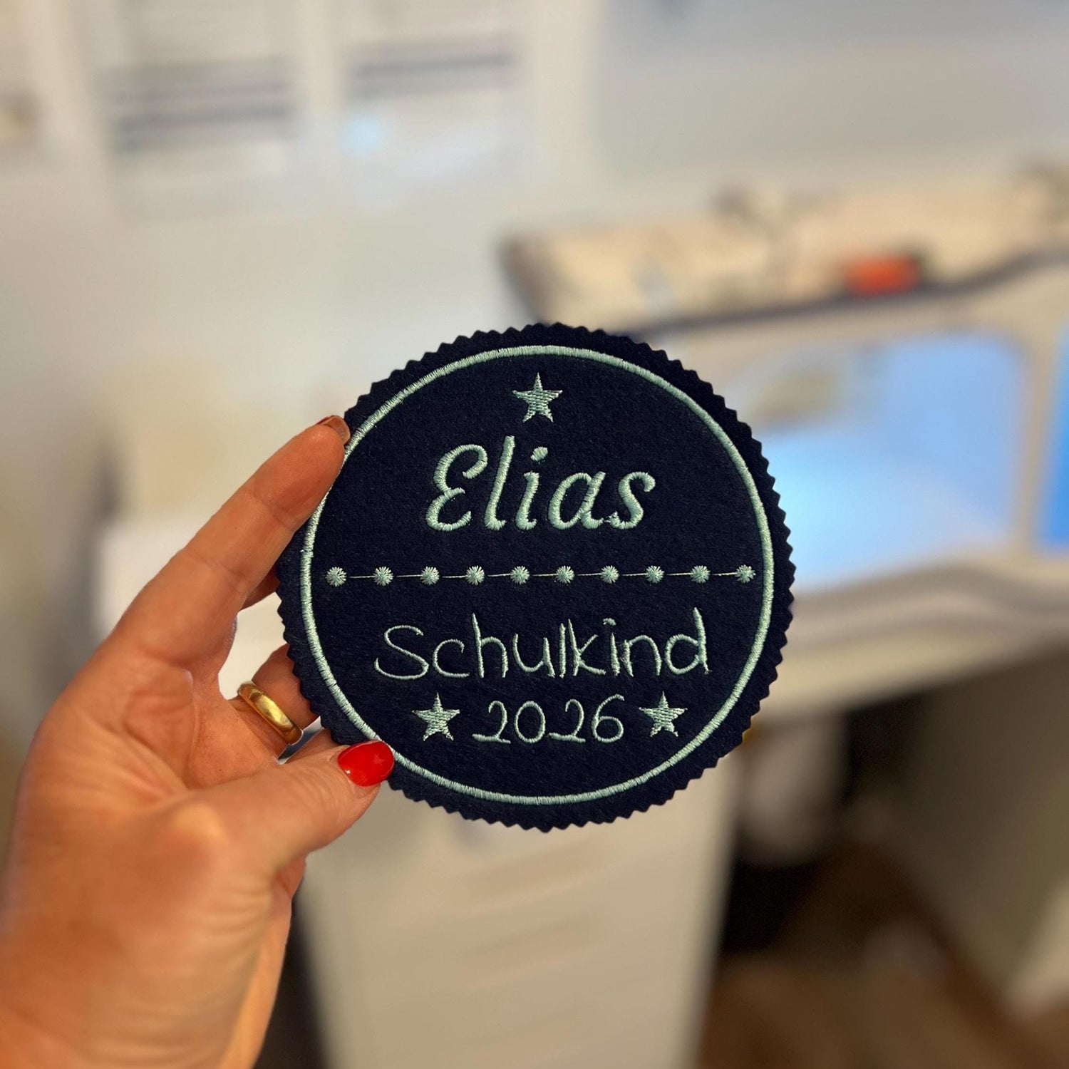Applikation für Schultüte aus Filz mit Name personalisiert und Schulkind 2026 hochwertig bestickt und in vielen Farben möglich