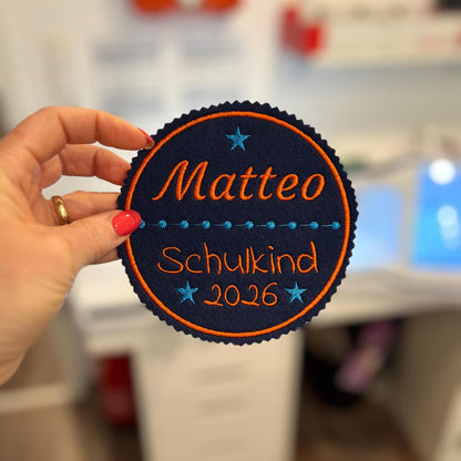 Applikation für Schultüte aus Filz mit Name personalisiert und Schulkind 2026 hochwertig bestickt und in vielen Farben möglich