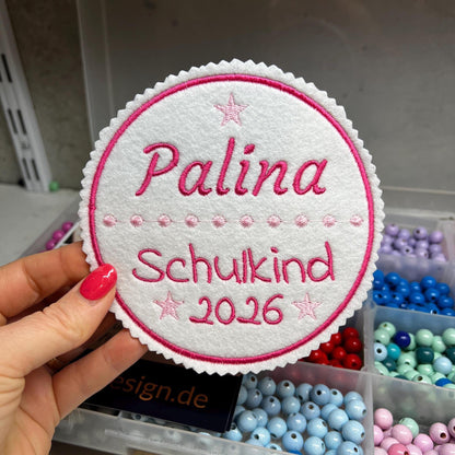 Applikation für Schultüte aus Filz mit Name personalisiert und Schulkind 2026 hochwertig bestickt und in vielen Farben möglich