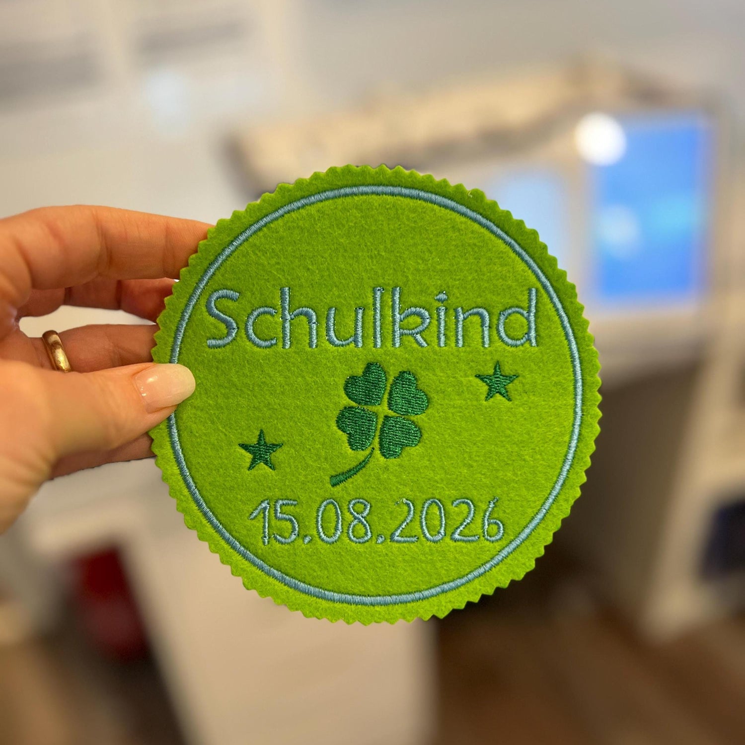 Aufnäher für Schultüte aus Filz 12 x 12 cm zum Aufkleben oder Nähen hochwertig bestickt