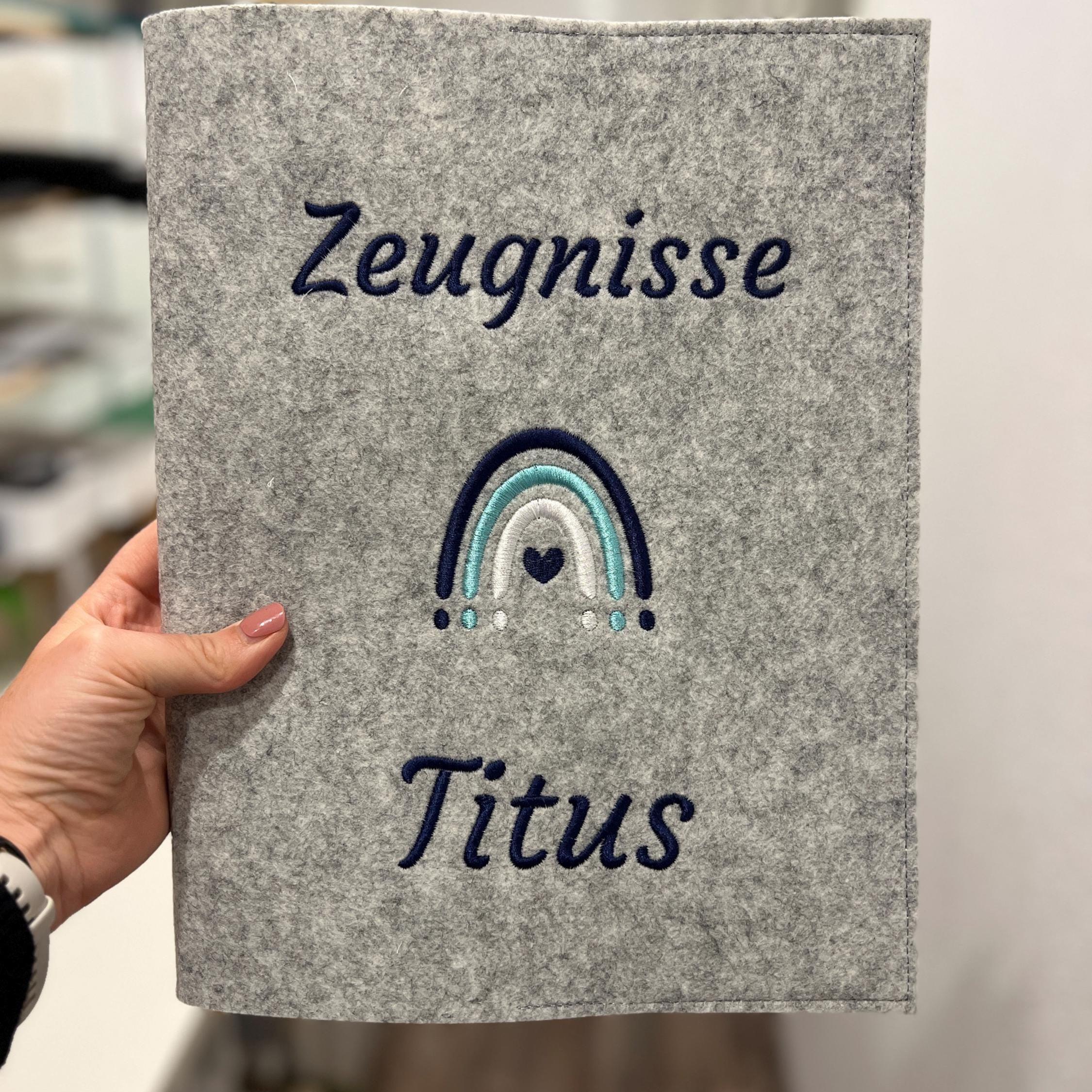 Personalisierte Zeugnismappe mit Regenbogen aus Filz hochwertig bestickt