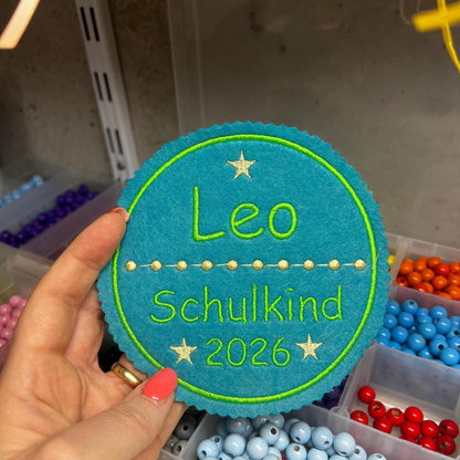 Applikation für Schultüte aus Filz mit Name personalisiert und Schulkind 2026 hochwertig bestickt und in vielen Farben möglich