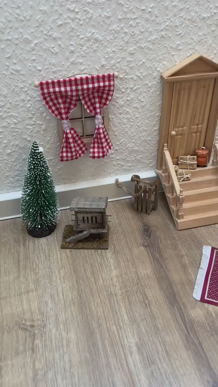 Wichtel Hühnerstall ca. 7 cm aus Holz zum Öffnen in Miniatur