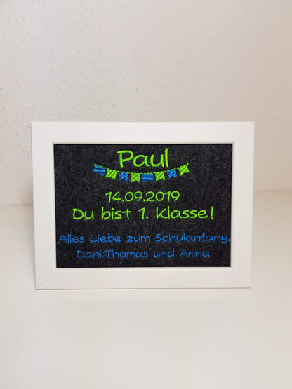 Geschenk Einschulung - 1. Klasse - erster Schultag - mit Name personalisiert - Bilderrahmen 16x21 cm inkl.