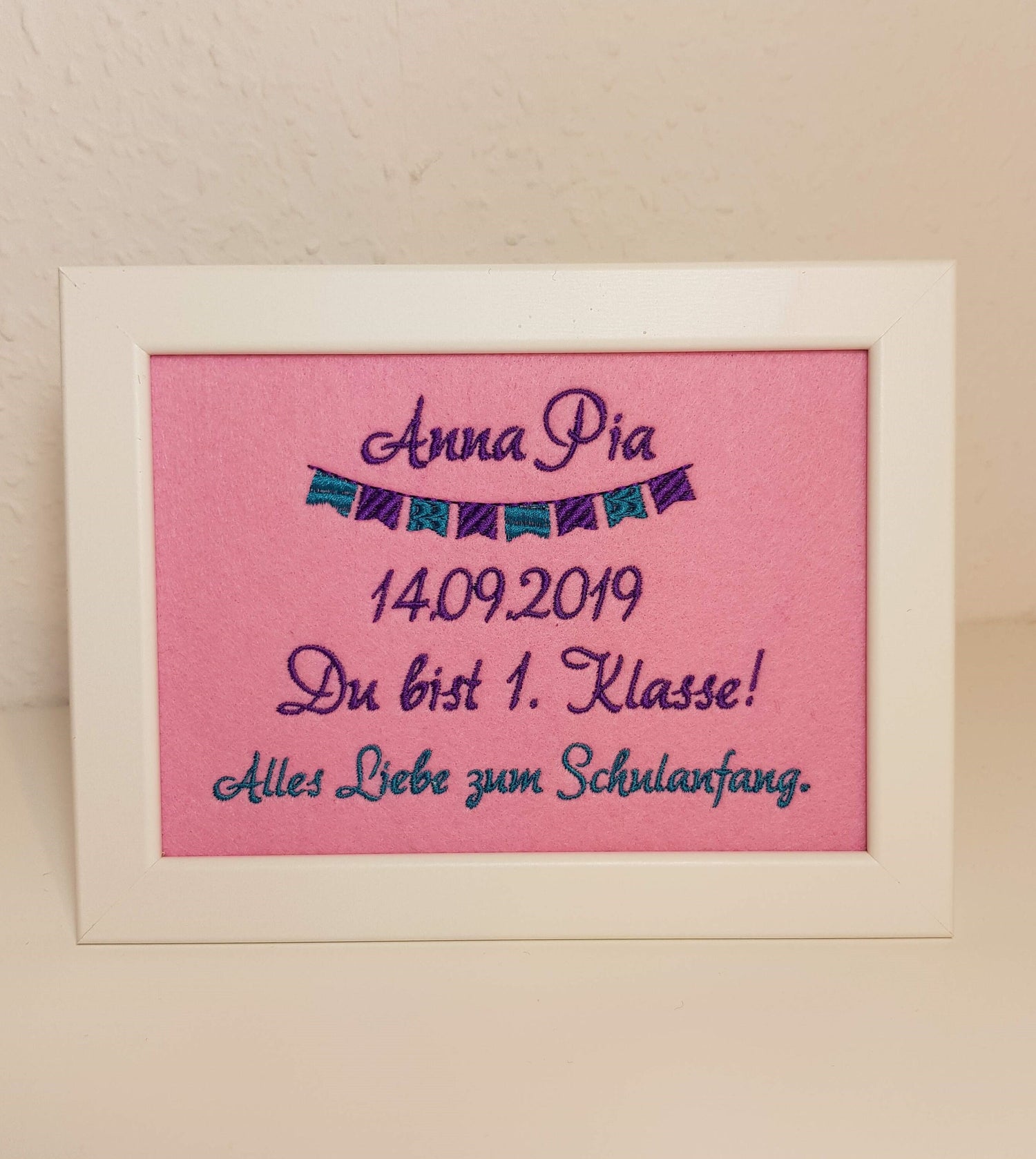 Geschenk Einschulung - 1. Klasse - erster Schultag - mit Name personalisiert - Bilderrahmen 16x21 cm inkl.