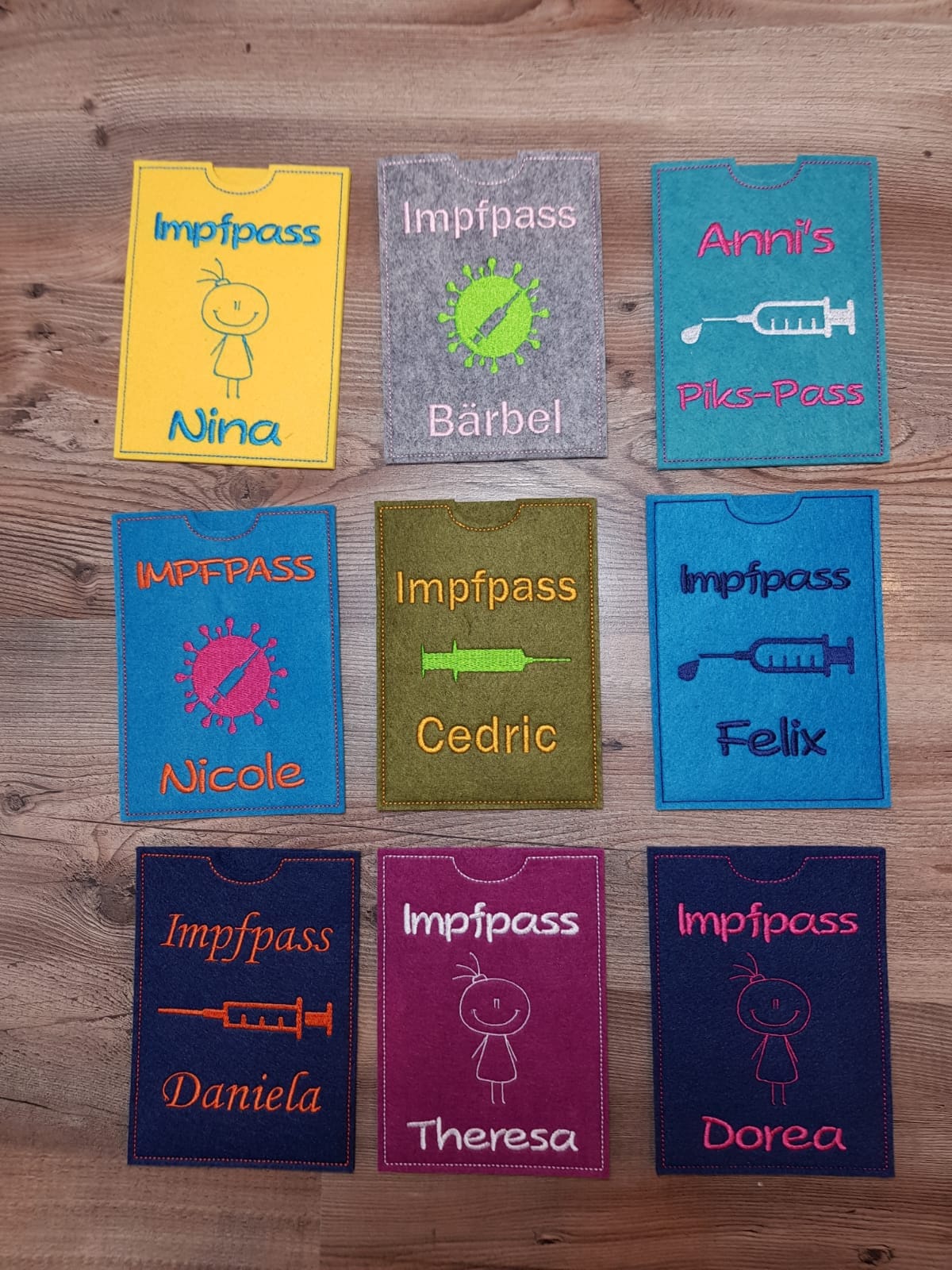 Impfpass Hülle Mensch individuell bestickt Familie Name Schutzhülle Impfausweis Impfbuch