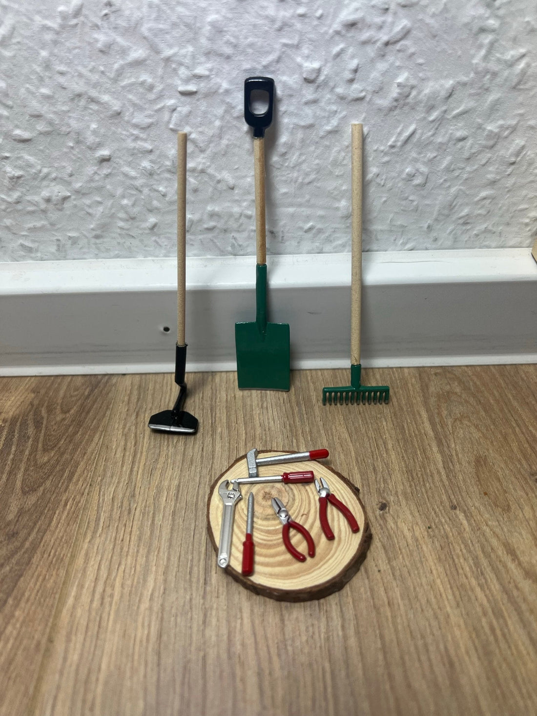 Wichtel Werkzeug und Gartenwerkzeug Miniatur Set mit 9 Teilen